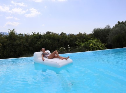 Lettino gonfiabile per esterni e piscina