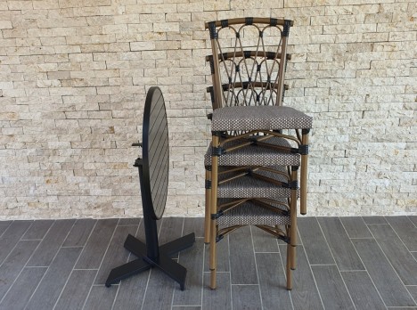 Sedia impilabile per esterno