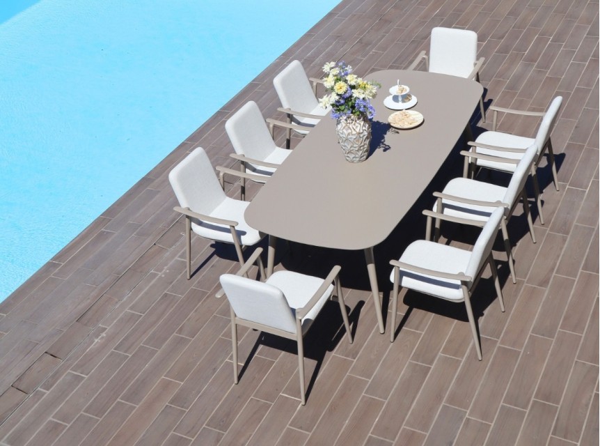 Set da pranzo per esterno otto posti