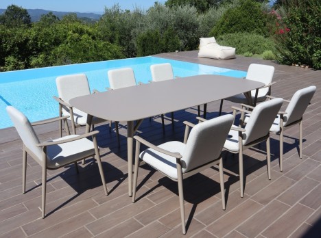 Tavolo per giardino otto posti