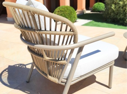 Poltrone da esterno con tavolino basso 2