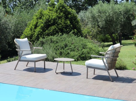 Poltrone da esterno con tavolino basso