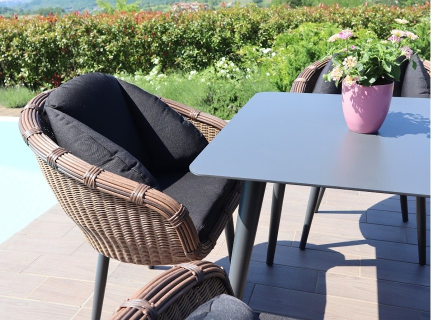 Tavolo per esterni di design