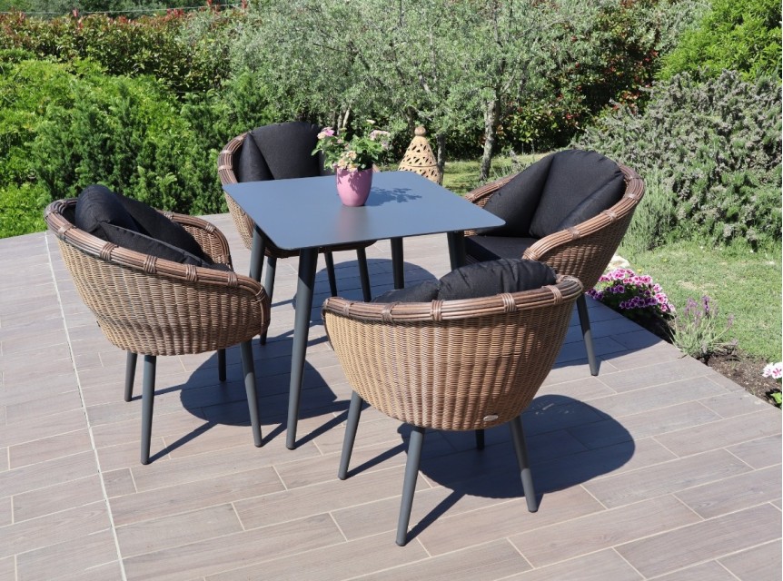 Tavolo da giardino Kodia per quattro persone