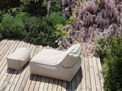 Lettino ideale per bordo piscina e terrazzi.