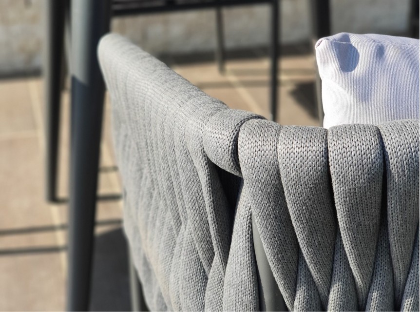 Poltrone intrecciate in corda da esterno