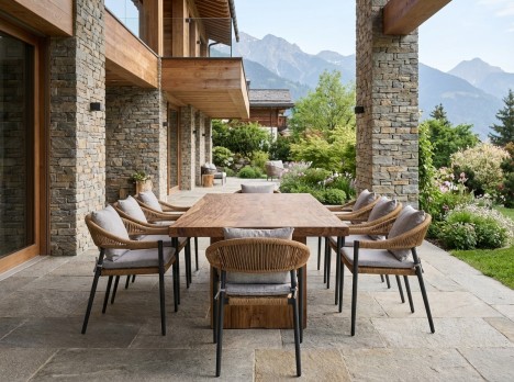 Poltroncina da esterno in corda sintetica con braccioli