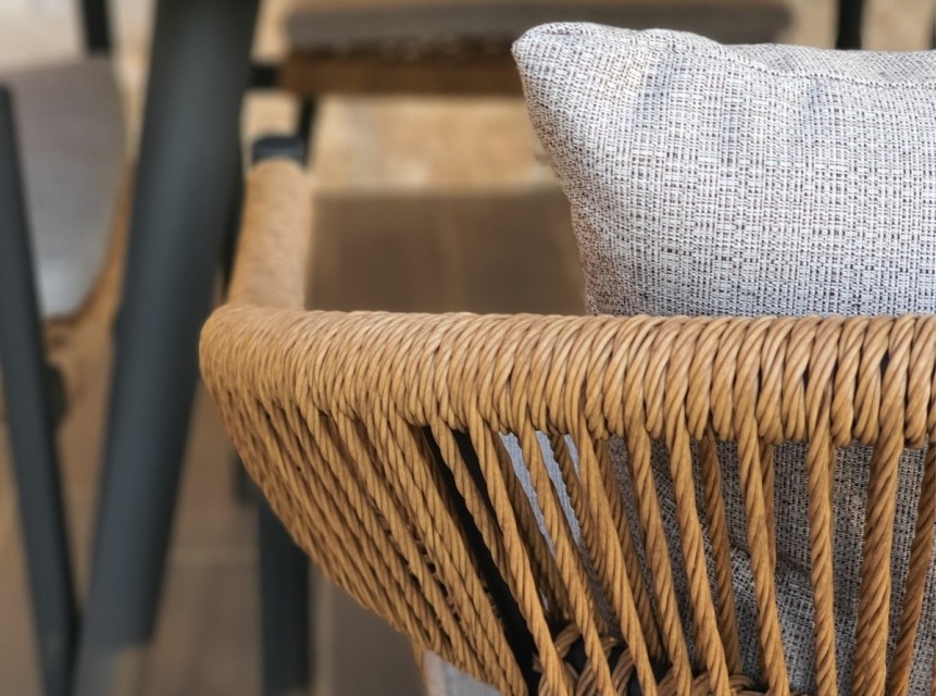 Intreccio in corda sintetica dall'effetto naturale