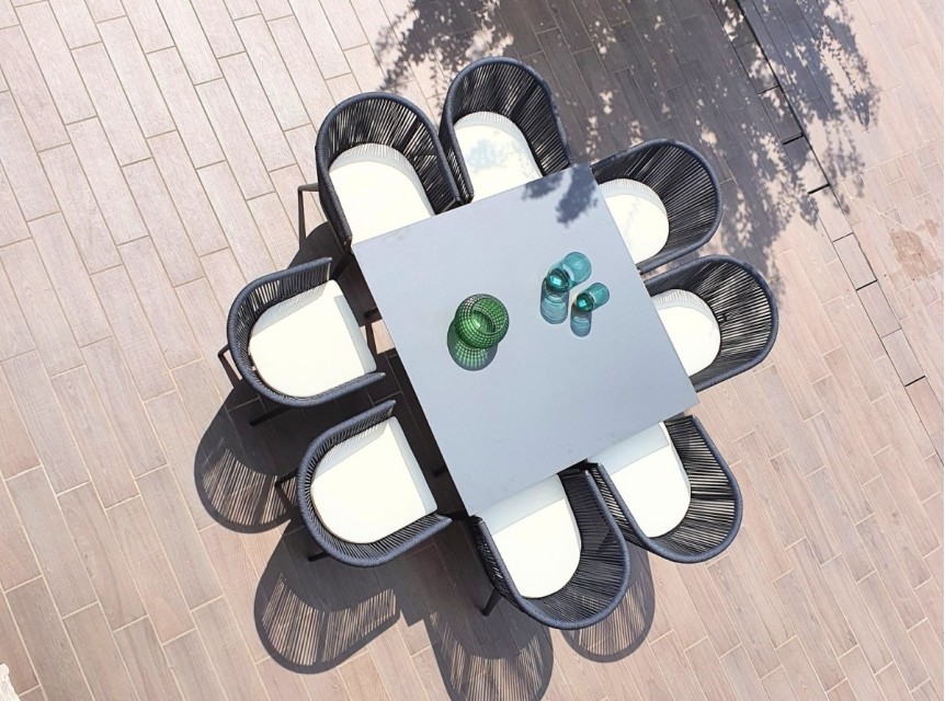 Set da pranzo di design per giardino, portico o terrazzo