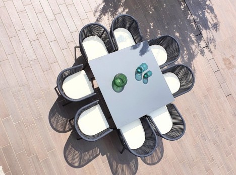 Set da pranzo di design per giardino, portico o terrazzo