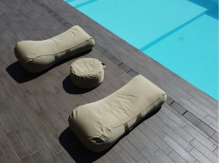 Lettino outdoor Chill con imbottitura in microsfere per comfort superiore