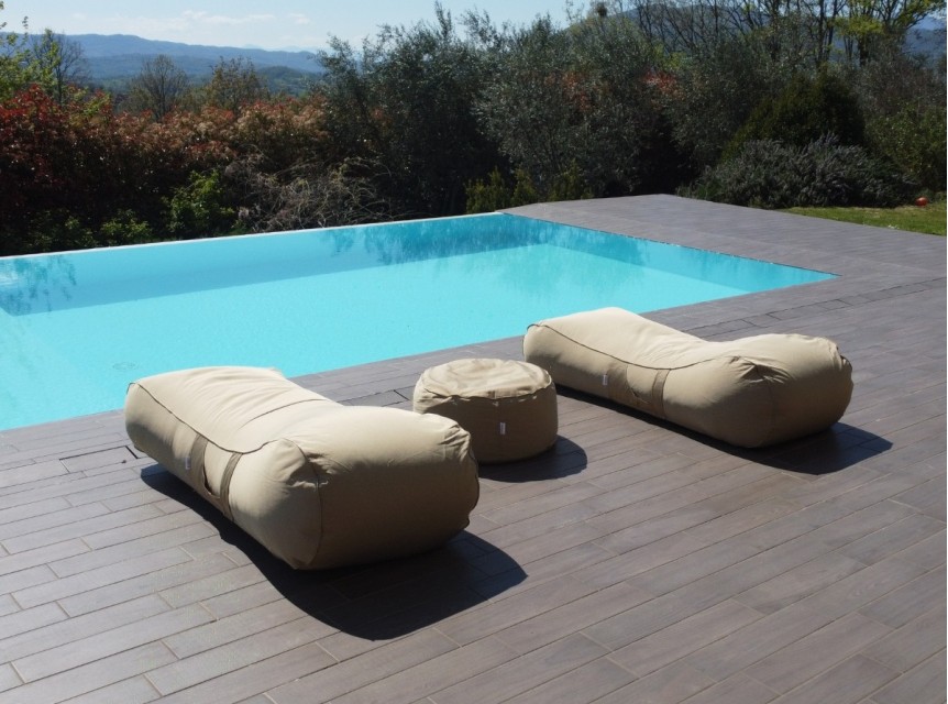 Lettino outdoor leggero, pratico e confortevole