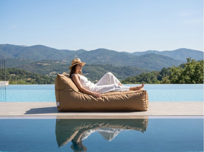 Lettino imbottito per relax in giardino o piscina