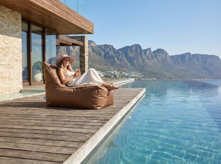 Poltrona imbottita in tessuto da esterno 2