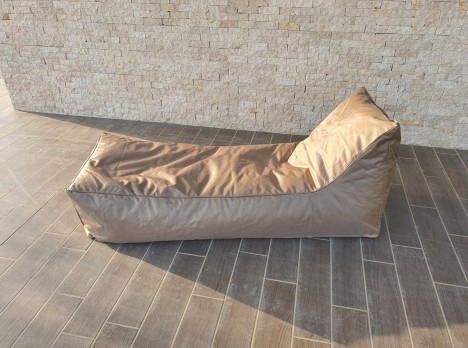 Lettino di design in tessuto morbido