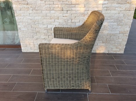 Poltrona da esterno simil rattan naturale
