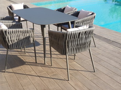 Fedra 6 posti: eleganza funzionale per terrazzi, giardini e verande.