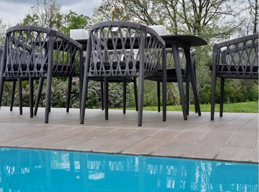 Tavolo e sedie per esterno di design