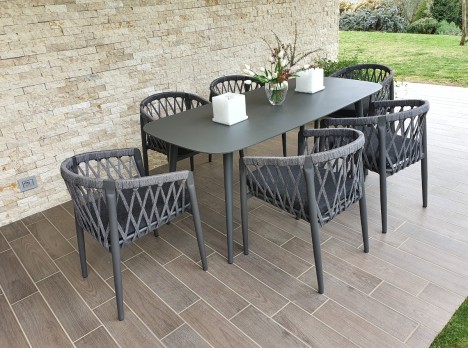 Tavolo per esterni in alluminio e corda con poltrone