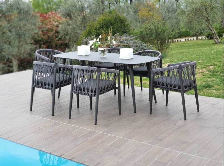 Completo tavolo e sedie per esterno di design