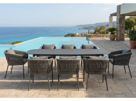 Tavolo di design per esterno dallo stile moderno