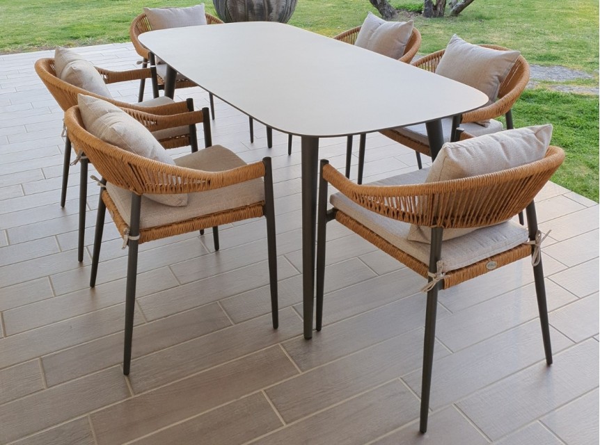 Tavolo sei posti da giardino o terrazzo