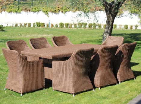 Poltrona per esterno di design in stile classico