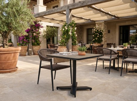 Poltrona da esterno in fibra sintetica di design