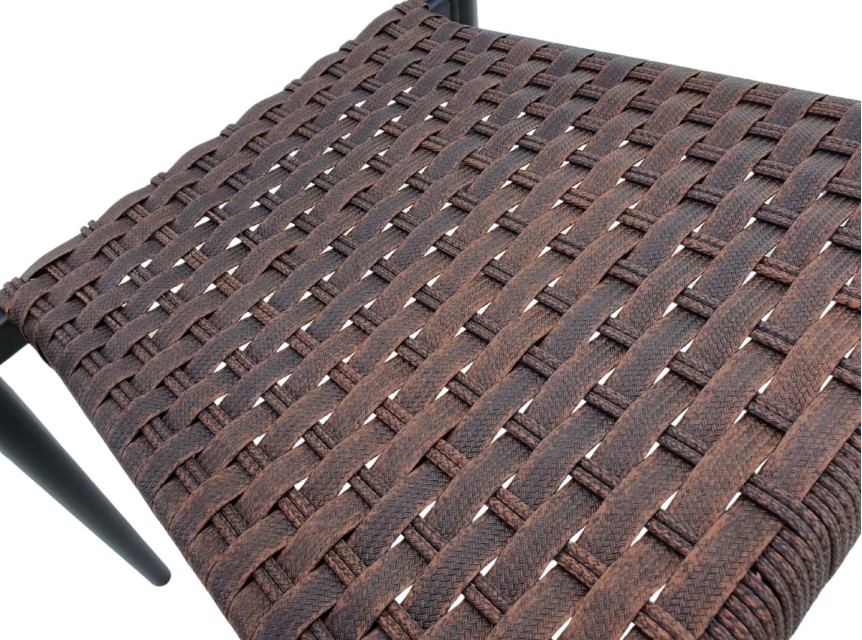 Poltroncina da giardino di design in fibra sintetica