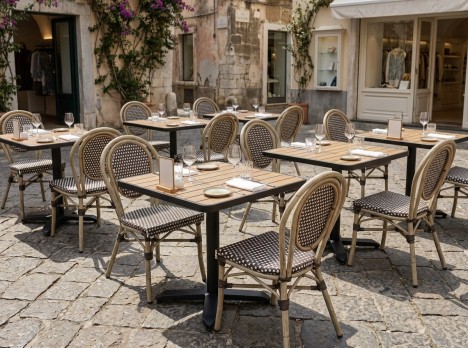 Sedia bistro da esterno impilabile per arredo bar