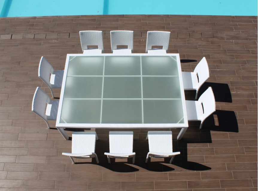 Tavolo da giardino con sedie bianco in rattan sintetico