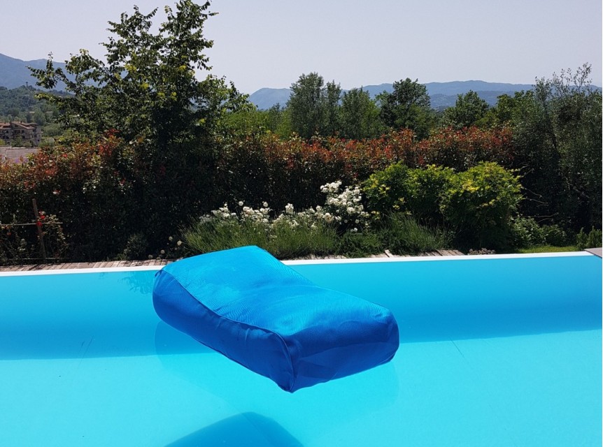 Lettino galleggiante ergonomico morbido da piscina