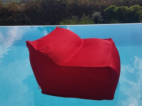 Poltrona imbottita per piscina con tessuto outdoor