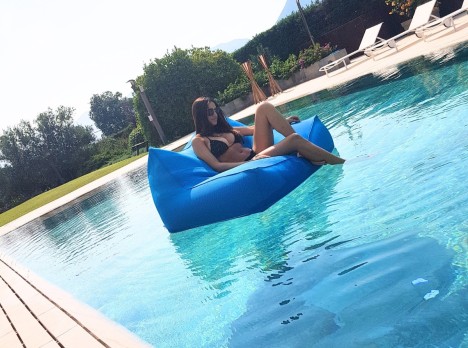 Poltrona galleggiante imbottita con seduta ergonomica