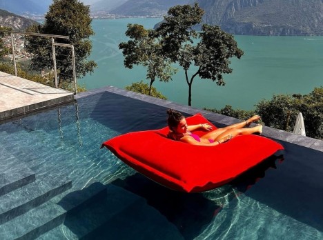 Cuscino XXL galleggiante imbottito morbido