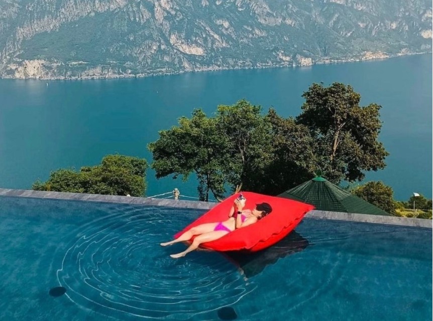 Cuscino XXL morbido per relax in piscina