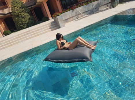 Cuscino galleggiante fashion per piscina