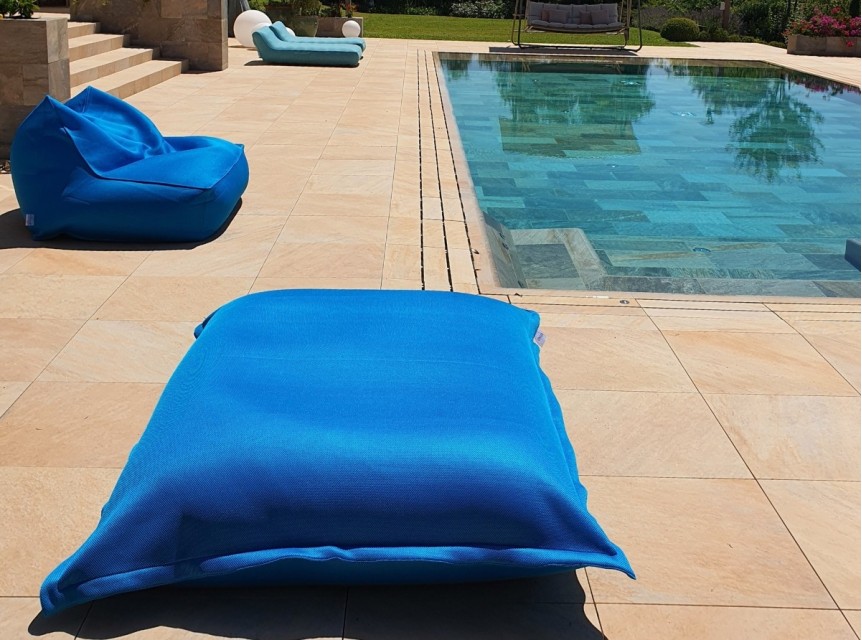 Pomodone gigante galleggiante per piscina