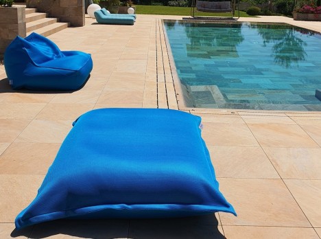 Pomodone gigante galleggiante per piscina