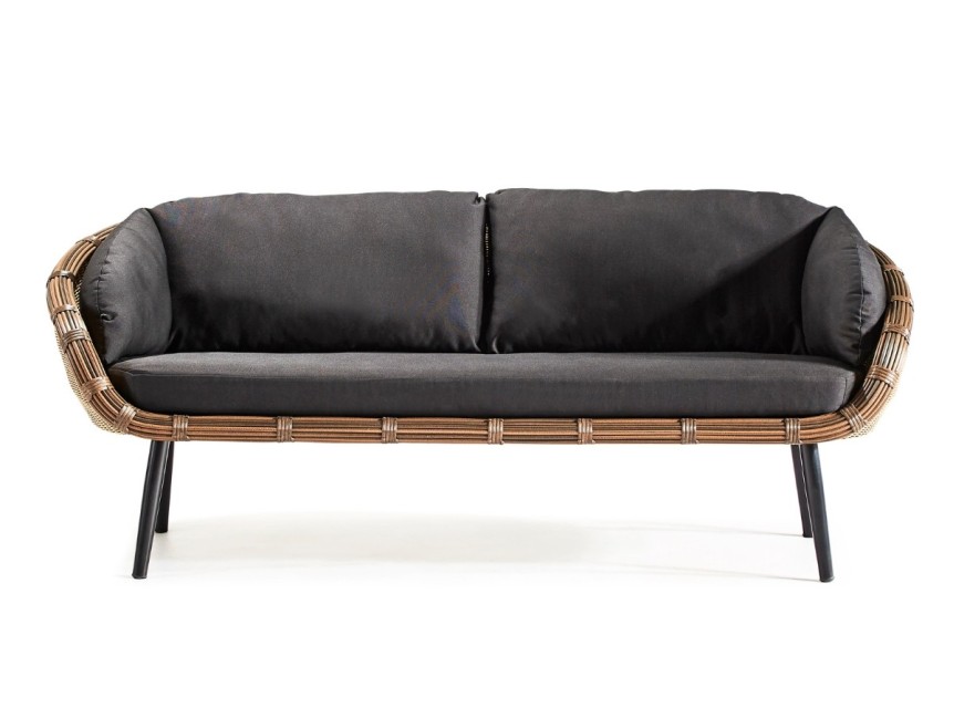 Perfetto per gli aperitivi al tramonto o per leggere un libro immersi nella natura.