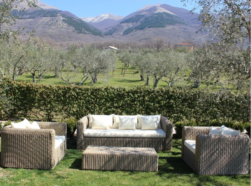 Salotto da giardino molto comodo in rattan