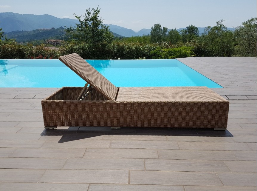 Lettino da sole in fibra sintetica