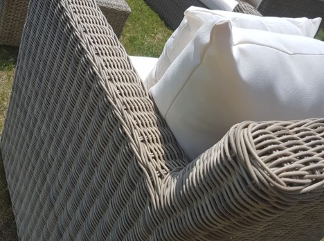 Intreccio in midollino sintetico