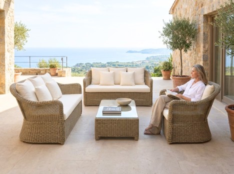 Salotto completo da esterno con divano e poltrone