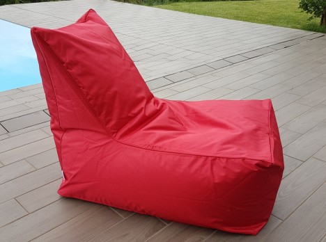 Poltrona morbida da esterno con rivestimento in tessuto rosso