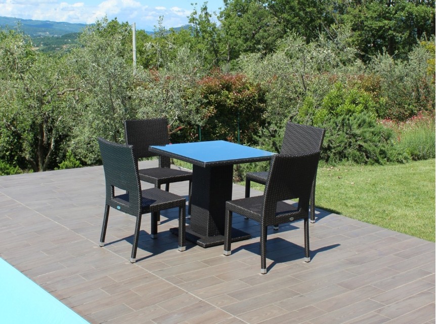 Tavolo quattro posti per esterno Jona