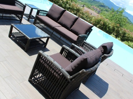 Sedute per esterno di design in fibra sintetica