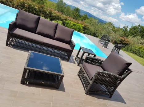 Tavolino basso con ripiano in vetro