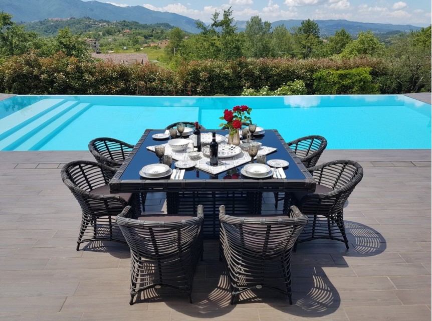Tavolo di design per esterno otto posti Noor