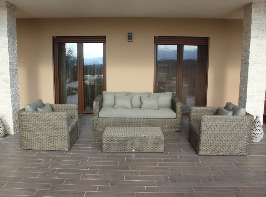 Salotto da giardino in midollino grigio